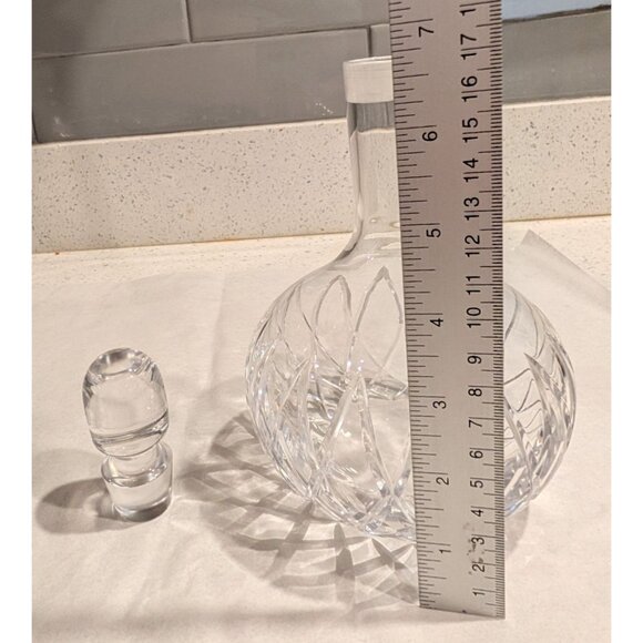 Elegant Crystal Decanter with Stopper 6" Tall barware - Picture 7 of 14